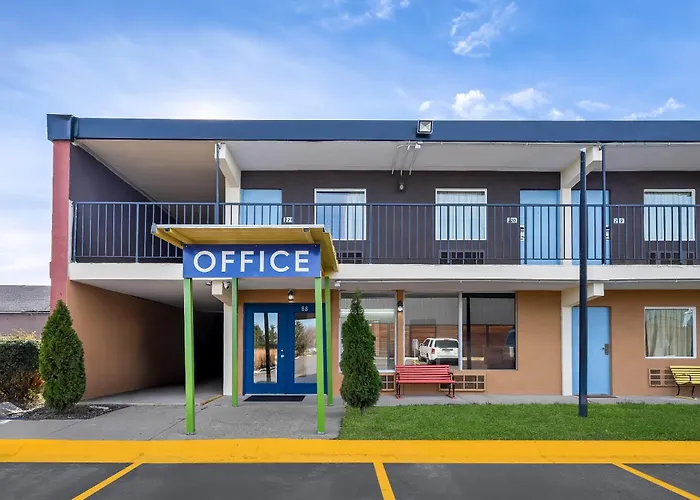Americas Value Hotel