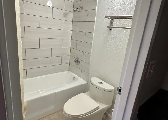 Americas Value Hotel 3*
